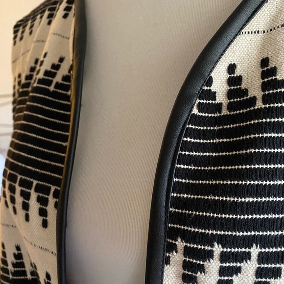 Jacket/cover - cool print with faux leather trim! - Picture 5 of 7